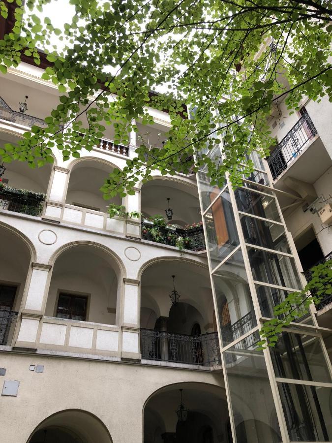 Urania Apartment บูดาเปสต์ ภายนอก รูปภาพ
